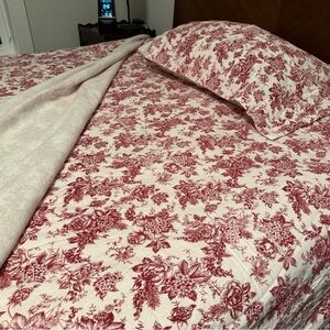 Floral Flannel Red and White Sheets